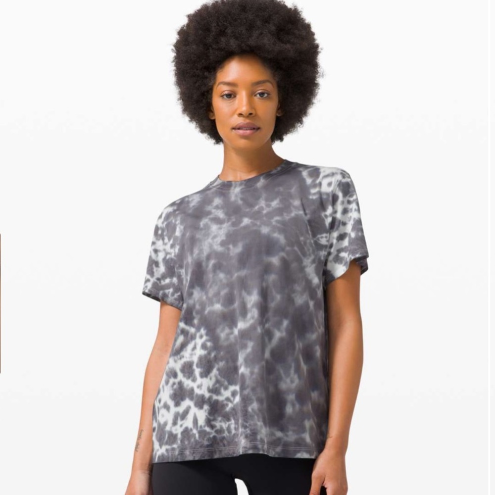 Lululemon All Yours Tee Tie Dye in Graphite Grey Size 8